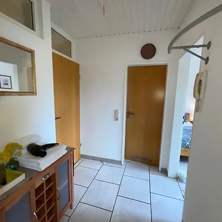 Gemuetliche Komfortwohnung In Ruhiger Gruenlage - Ideal Fuer Bis Zu 3 Gaeste شقة *