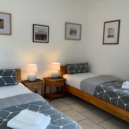 Gemuetliche Komfortwohnung In Ruhiger Gruenlage - Ideal Fuer Bis Zu 3 Gaeste *