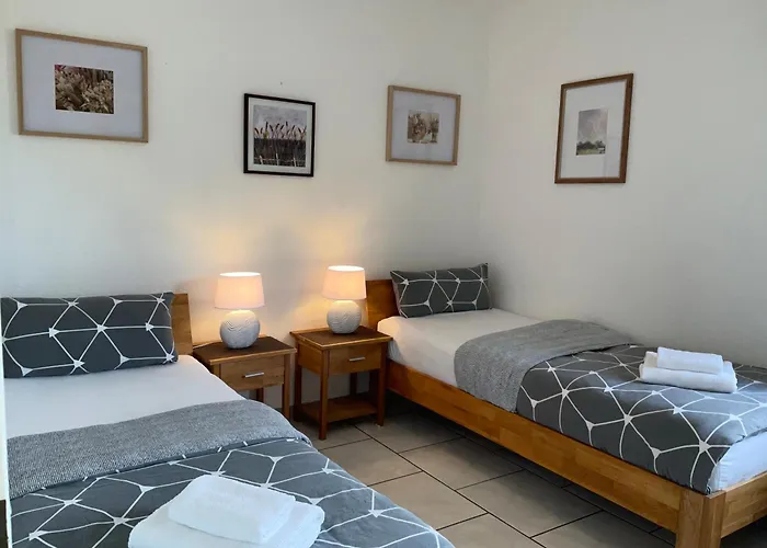 Gemuetliche Komfortwohnung In Ruhiger Gruenlage - Ideal Fuer Bis Zu 3 Gaeste *